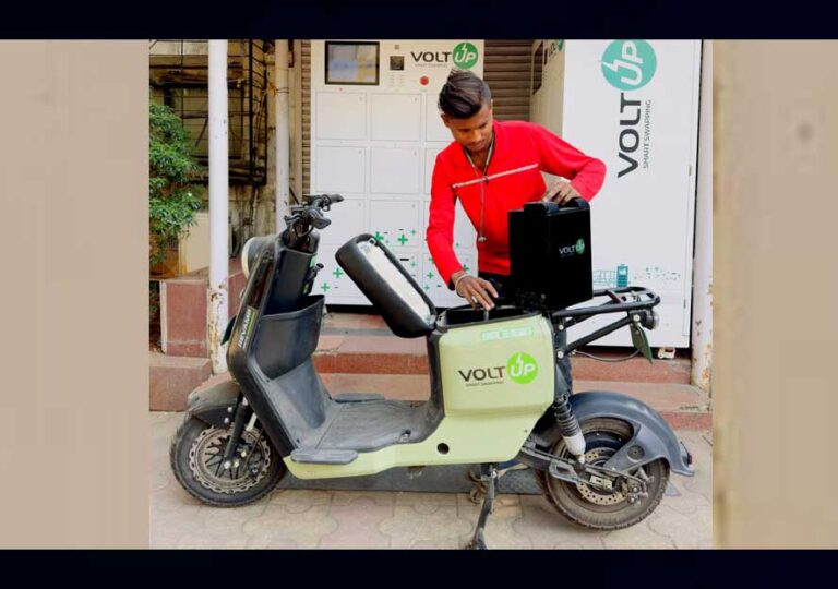 Voltup and Revamp Moto join forces to revolutionize last mile mobility with the deployment of 40,000 electric 2W |