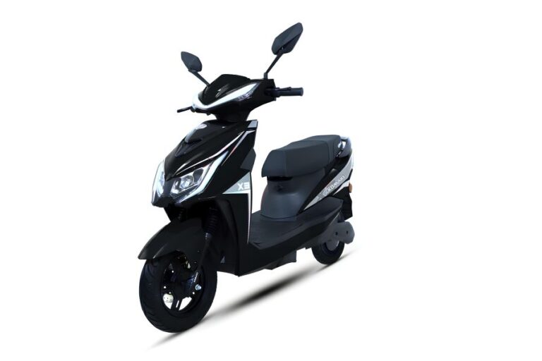 Komaki launched the X3 series with an exciting ‘299,999 for purchase 2’ vampire