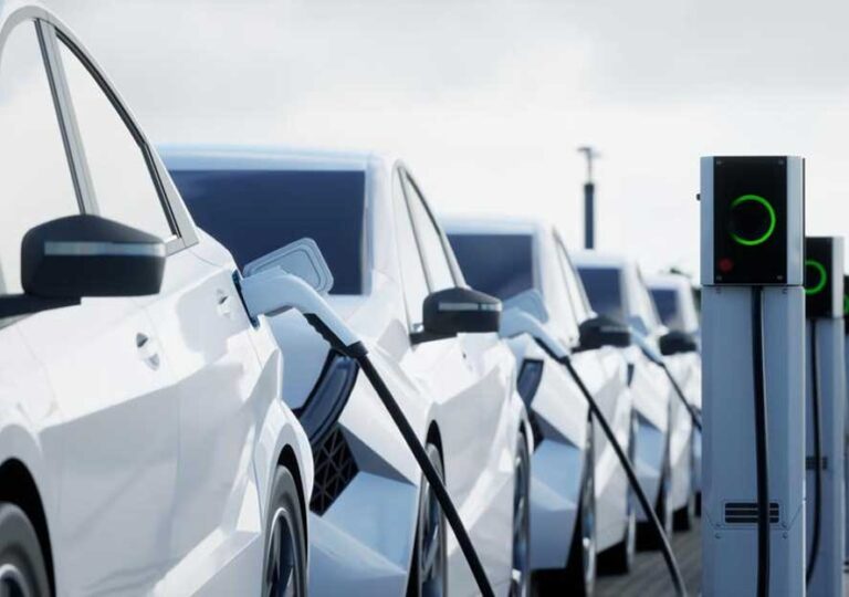 Top 5 EV Leasing Players Empowering Driving Partner in India | Vampire