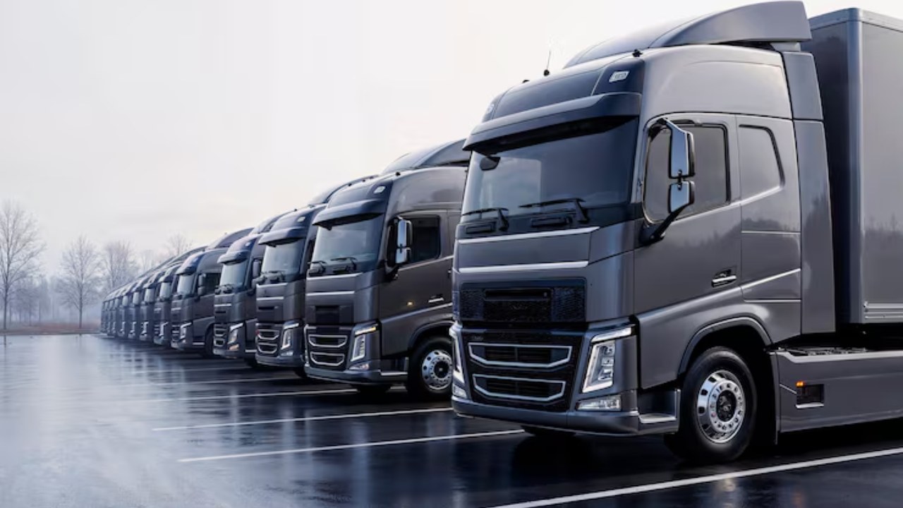 Big announcement by Delhi government, remove old trucks and buses,